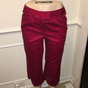 Secretly slender Capri pant